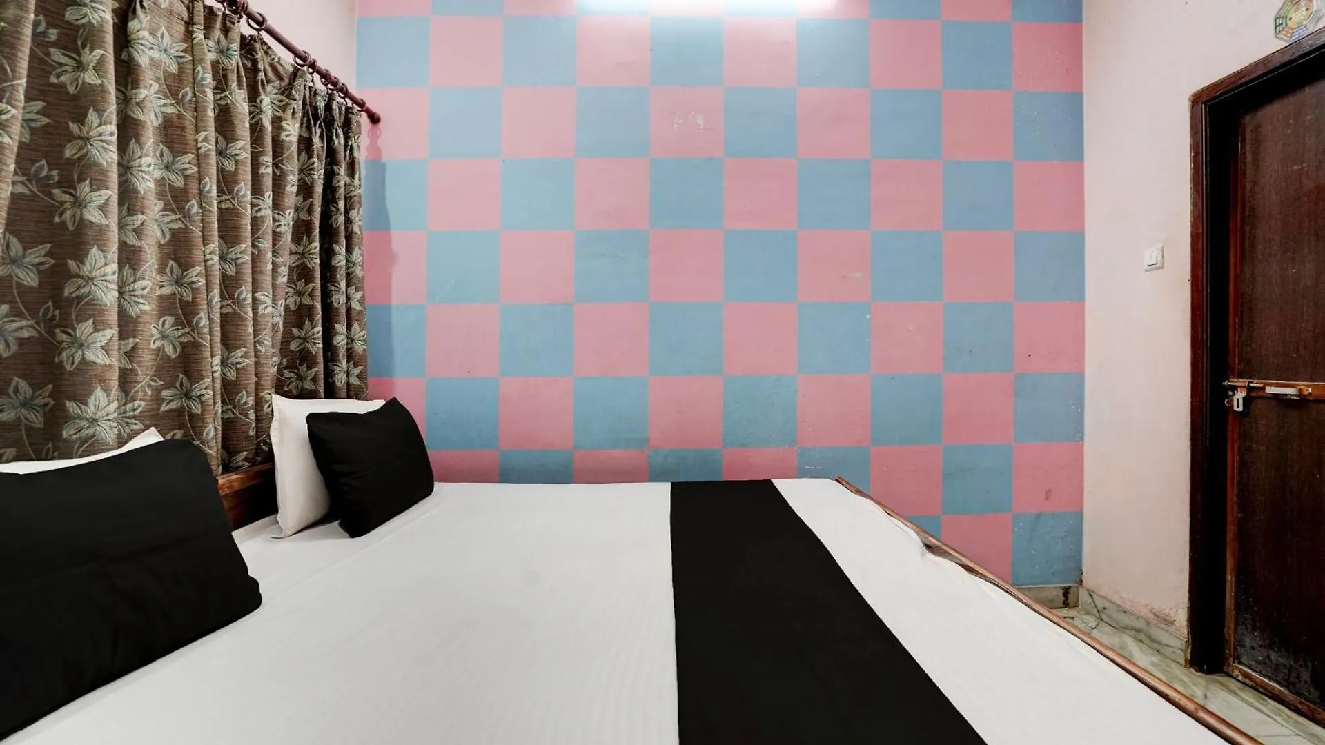 Hotel O Banaras Darbar Váránaszi